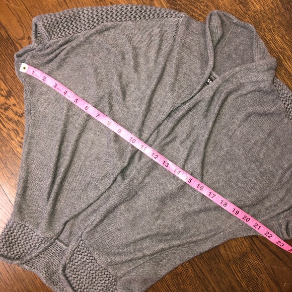 💋💋💋 3 for $20 💋💋💋Grey Express Shrug - Picture 6 of 7